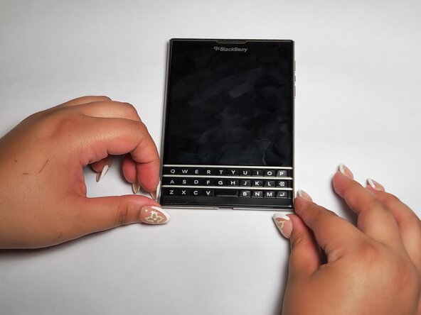 BlackBerry Passport Motherboard Replacement: crwdns2935265:00crwdnd2935265:01crwdnd2935265:03crwdne2935265:0