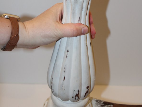 How to Repair a Table Leg With Dry Rot: crwdns2935265:07crwdnd2935265:03crwdnd2935265:03crwdne2935265:0