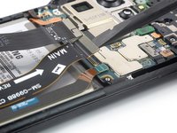 How to Remove the Interconnect Cables in the Samsung Galaxy S21 Ultra