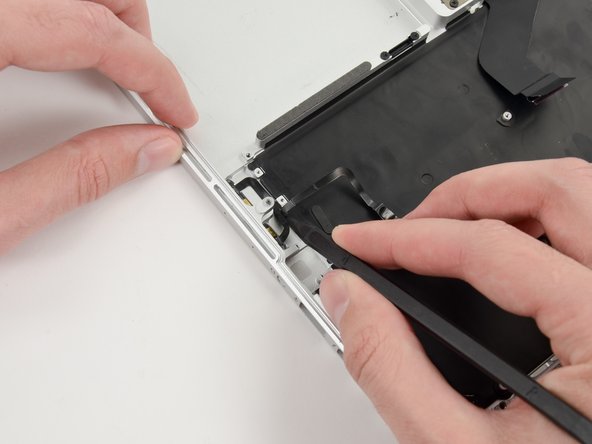 MacBook Pro 13" Retina Display Late 2012 Upper Case Replacement: crwdns2935265:066crwdnd2935265:02crwdnd2935265:03crwdne2935265:0