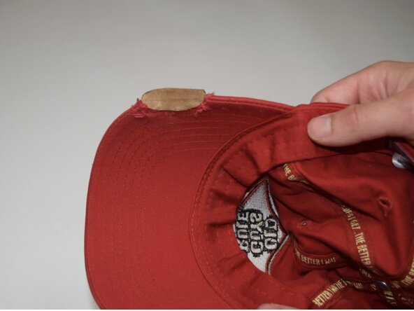 Patchwork Repair for a Damaged Hat: crwdns2935265:05crwdnd2935265:03crwdnd2935265:03crwdne2935265:0