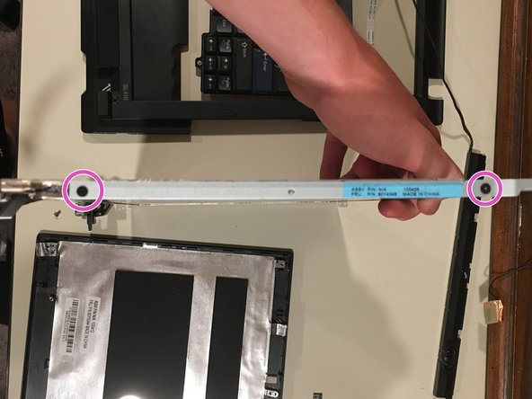 Lenovo ThinkPad SL410 Teardown, Step 16: Removing the display from the frame: crwdns2935265:020crwdnd2935265:02crwdnd2935265:02crwdne2935265:0