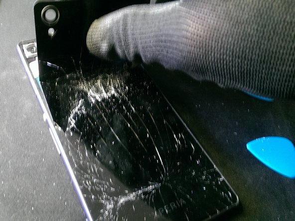 How to replace a broken back cover on a Sony Xperia Z3, Removing the cover.: crwdns2935265:04crwdnd2935265:03crwdnd2935265:03crwdne2935265:0