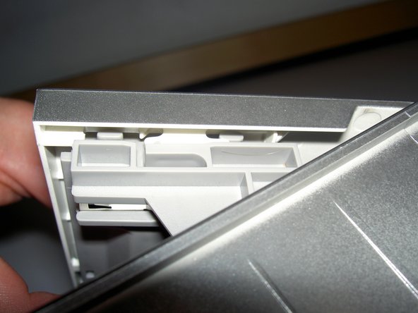 Panasonic SA-PM17 Tape Player Cover Replacement, Tape Player Cover: crwdns2935265:012crwdnd2935265:02crwdnd2935265:03crwdne2935265:0