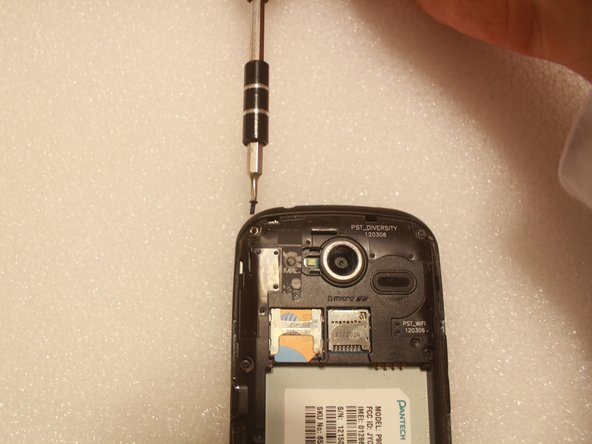 Pantech Burst Motherboard Replacement: crwdns2935265:03crwdnd2935265:02crwdnd2935265:03crwdne2935265:0