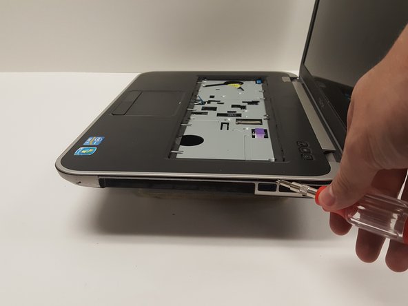 Dell Inspiron 15r 7520 AC/DC Power Jack Plug Socket Replacement: crwdns2935265:09crwdnd2935265:02crwdnd2935265:03crwdne2935265:0