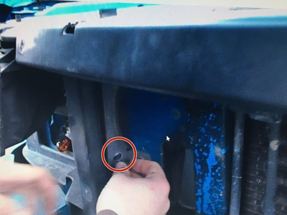 1992-1996 Ford F series-Bronco Header Panel Replacement: crwdns2935265:07crwdnd2935265:01crwdnd2935265:01crwdne2935265:0