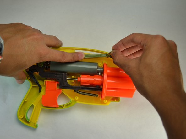 Air Blasters Tek Six Plunger Replacement, Remove metal pin: crwdns2935265:05crwdnd2935265:02crwdnd2935265:03crwdne2935265:0