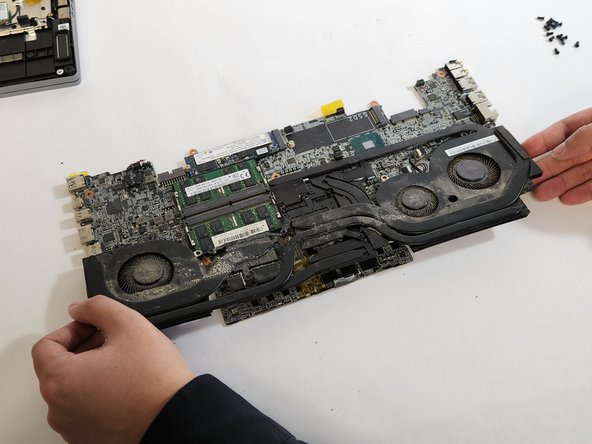 How to Replace MSI P65 Creator Fan Assembly: stap 0, afbeelding 2 van 2