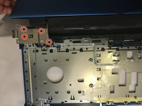 Dell Inspiron 17-5755 Display Panel Replacement: crwdns2935265:034crwdnd2935265:02crwdnd2935265:02crwdne2935265:0