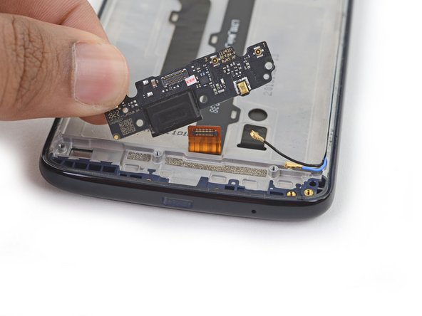 Moto G6 Play USB Port and Daughterboard Replacement: stap 0, afbeelding 3 van 3