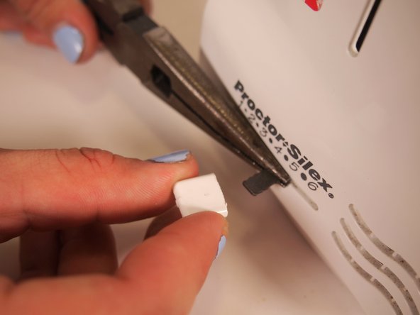 Proctor Silex 2-Slice Toaster 22205 Disassembly: crwdns2935265:04crwdnd2935265:02crwdnd2935265:03crwdne2935265:0