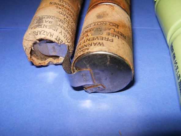 Repairing Black and Decker - TS221 Ranger CD2000 Battery: crwdns2935265:08crwdnd2935265:02crwdnd2935265:03crwdne2935265:0