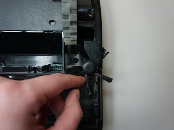 Neato BOTVAC CONNECTED Side Brush Replacement: crwdns2935265:012crwdnd2935265:02crwdnd2935265:03crwdne2935265:0