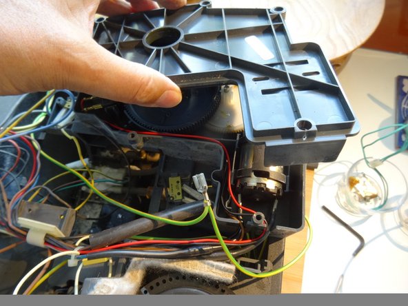 Saeco Royal Zahnrad im Getriebe austauschen: crwdns2935265:020crwdnd2935265:02crwdnd2935265:02crwdne2935265:0