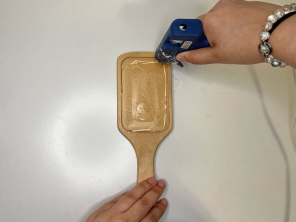 How to Repair a Detached Hairbrush Bristle Pad: crwdns2935265:04crwdnd2935265:03crwdnd2935265:03crwdne2935265:0