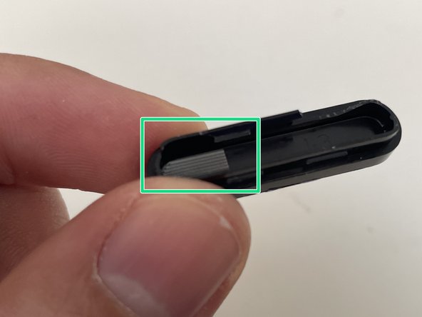 Apple remote (A1156 EMC 2086) Teardown, Reassembling 2: crwdns2935265:06crwdnd2935265:03crwdnd2935265:03crwdne2935265:0