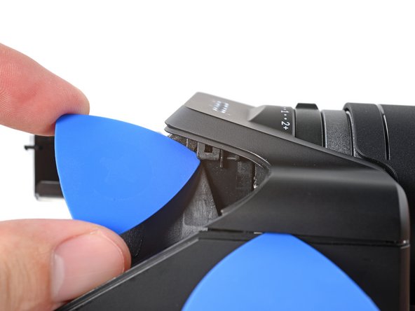 Polaroid I-2 Front Cover Replacement: crwdns2935265:030crwdnd2935265:02crwdnd2935265:02crwdne2935265:0