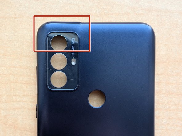 Motorola Moto G Play (2023) Teardown, Completely removing the back plate: crwdns2935265:04crwdnd2935265:03crwdnd2935265:03crwdne2935265:0