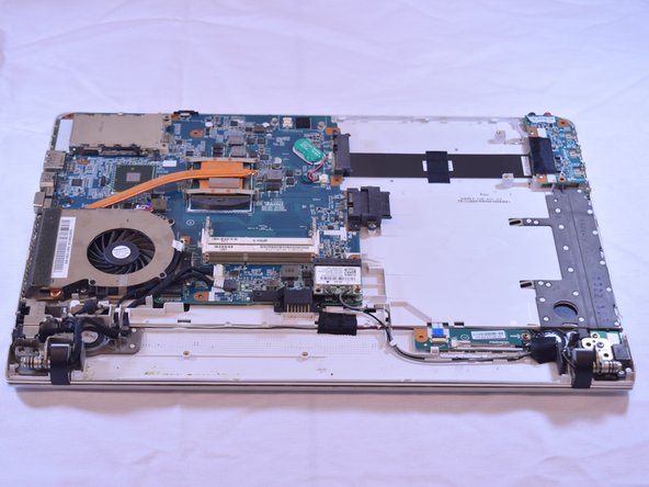 Sony Vaio VPCEB11FM Cooling Fan Replacement: crwdns2935265:014crwdnd2935265:03crwdnd2935265:03crwdne2935265:0