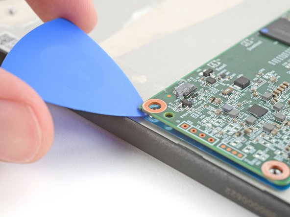 Kobo Clara BW (N365) Screen Replacement, Remove the motherboard: crwdns2935265:044crwdnd2935265:02crwdnd2935265:02crwdne2935265:0