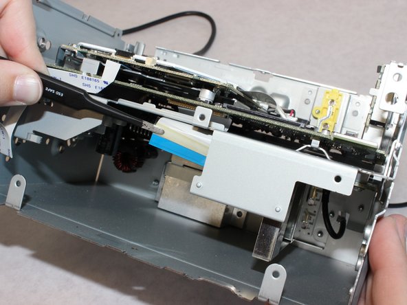 Kenwood DNX571HD GPS Antenna Connection Replacement, GPS Antenna Connection: crwdns2935265:013crwdnd2935265:02crwdnd2935265:02crwdne2935265:0