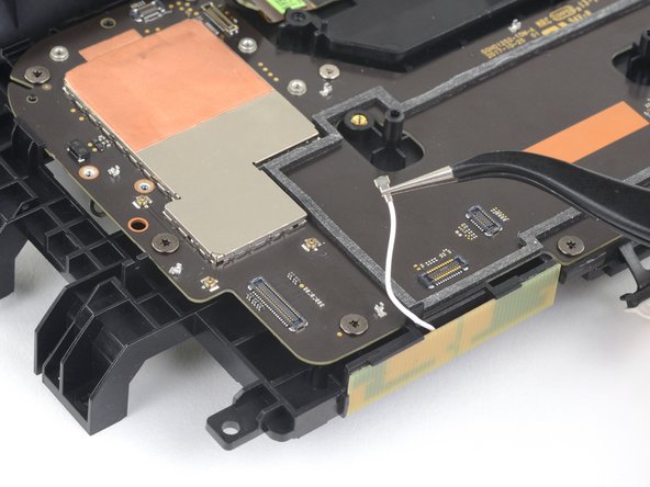 HTC Vive Focus Motherboard Replacement, Remove the motherboard: crwdns2935265:045crwdnd2935265:02crwdnd2935265:02crwdne2935265:0