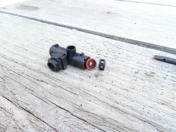 Revise the Jura ENA Micro 9 drainage valve: crwdns2935265:030crwdnd2935265:02crwdnd2935265:02crwdne2935265:0