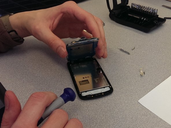 LG Vortex Screen Replacement: crwdns2935265:010crwdnd2935265:02crwdnd2935265:03crwdne2935265:0