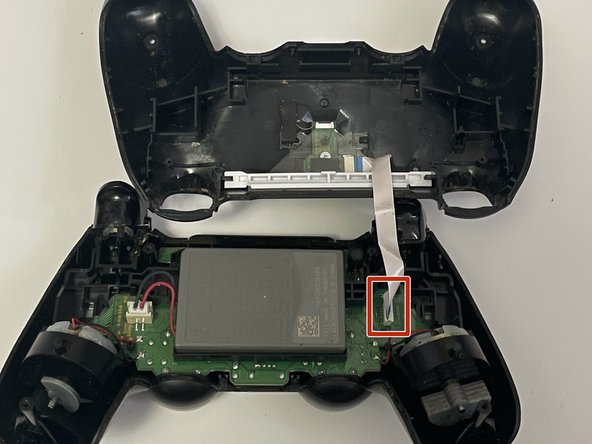How to Clean The R2 and L2 Buttons on a Dualshock 4 CUH-ZCT2 Controller: crwdns2935265:07crwdnd2935265:02crwdnd2935265:02crwdne2935265:0