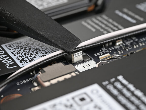 Framework Laptop 13 Pro Mainboard Replacement, Reroute the Antenna Cables: step 34, image 2 of 3