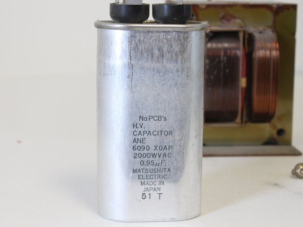 Quasar Microwave Capacitor Replacement: crwdns2935265:012crwdnd2935265:03crwdnd2935265:03crwdne2935265:0
