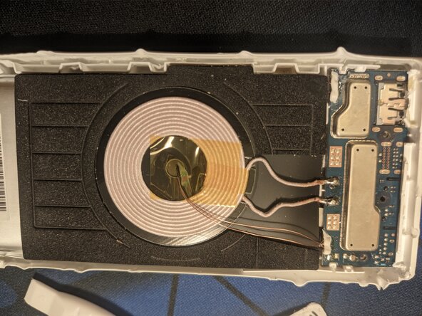 Mi Wireless Power Bank Essential (WPB15ZM) disassembly, Opening: crwdns2935265:01crwdnd2935265:03crwdnd2935265:03crwdne2935265:0