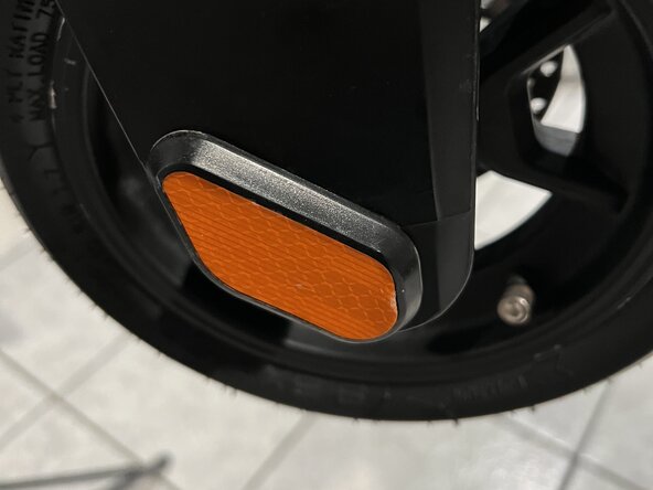 NIU KQi3 Pro Electric Scooter Front Tire Replacement: crwdns2935265:015crwdnd2935265:03crwdnd2935265:03crwdne2935265:0