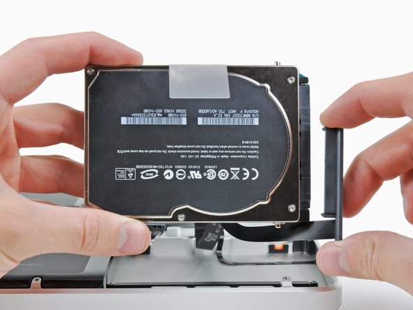 MacBook Pro 17" Unibody Upper Case Replacement: crwdns2935265:029crwdnd2935265:02crwdnd2935265:02crwdne2935265:0