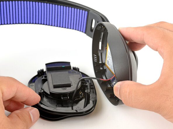 Logitech G522/A20 X Lightspeed Battery Replacement: crwdns2935265:06crwdnd2935265:02crwdnd2935265:02crwdne2935265:0