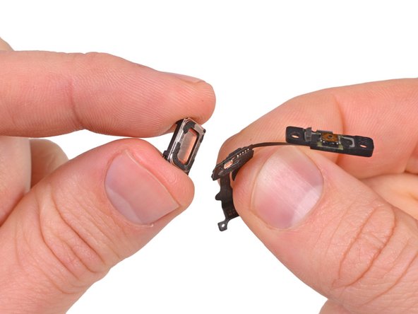 iPhone 4S Power and Sensor Cable Replacement, Earpiece Speaker Assembly: crwdns2935265:035crwdnd2935265:02crwdnd2935265:02crwdne2935265:0