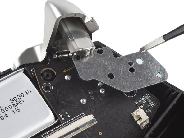 GuliKit KingKong 2 Pro Battery Replacement, Remove the mainboard shield: crwdns2935265:012crwdnd2935265:02crwdnd2935265:02crwdne2935265:0