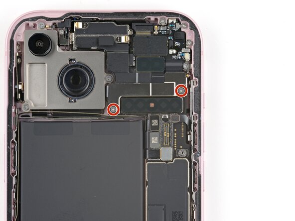 iPhone 15 Front Camera Assembly Replacement, Install the upper connector cover: passo 31, imagem 3 %32