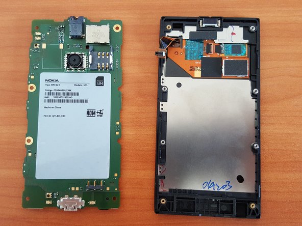 Nokia Lumia 505 Teardown, Motherboard: crwdns2935265:03crwdnd2935265:03crwdnd2935265:03crwdne2935265:0