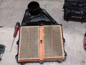 Guía 1B: Sustitución Filtro de Aire del motor Seat ATECA. (Mas detalles y consejos).