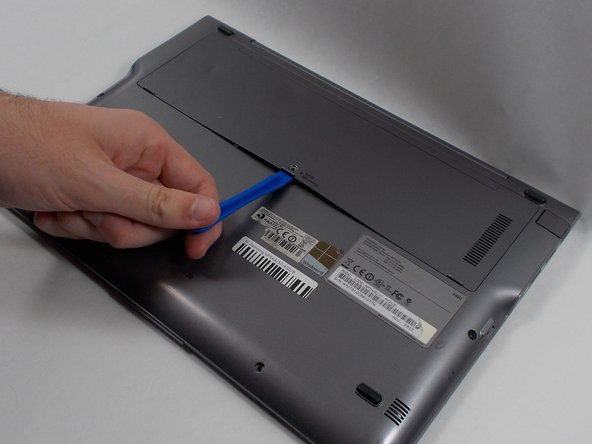 Samsung NP540U3C-A02UB Fan Replacement: crwdns2935265:03crwdnd2935265:02crwdnd2935265:03crwdne2935265:0