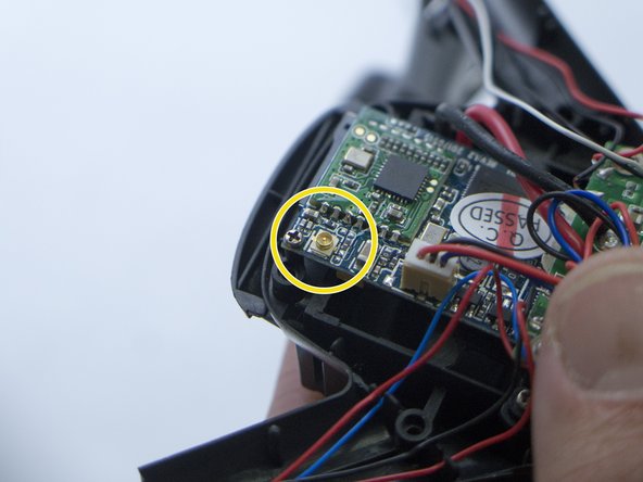 Helicute Petrel H820HC (Drone) Disassembly, Disconnect the antenna: step 8, image 3 of 3
