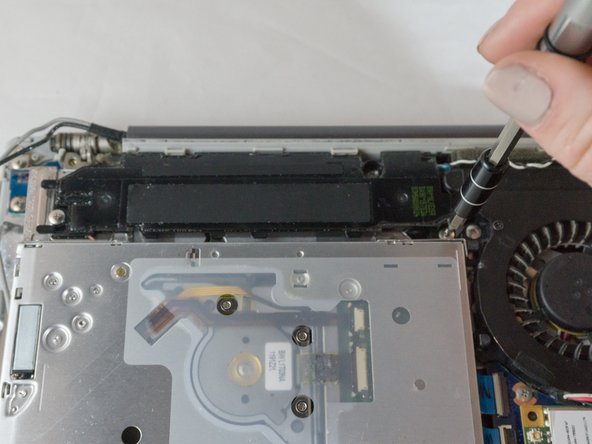 Samsung NP700Z5AH Optical Drive Replacement: crwdns2935265:08crwdnd2935265:02crwdnd2935265:02crwdne2935265:0