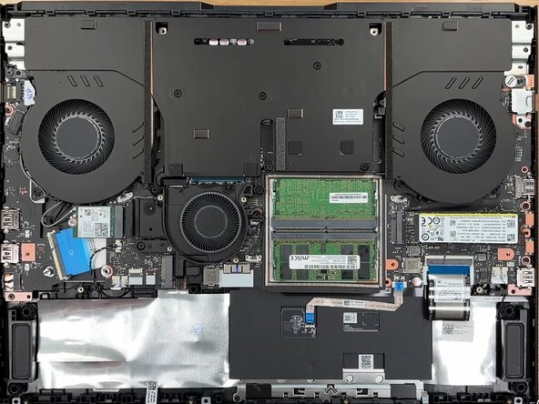 Legion Legion Pro 7 16IAX10H Repaste, Thermal Paste PTM: step 7, image 1 of 2