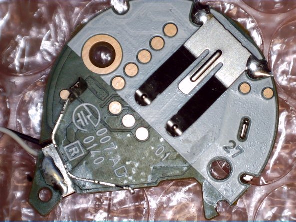 Pokemon Go Plus Teardown, PCB Back: crwdns2935265:05crwdnd2935265:02crwdnd2935265:02crwdne2935265:0