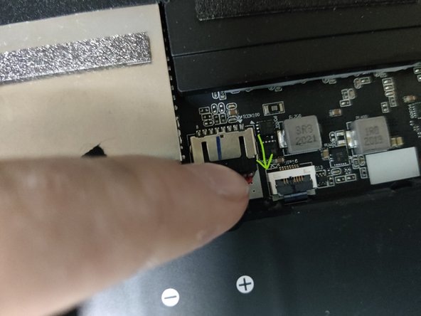 Lenovo Legion Slim 7 2021 Battery Replacement, Disconnect battery: crwdns2935265:04crwdnd2935265:02crwdnd2935265:02crwdne2935265:0