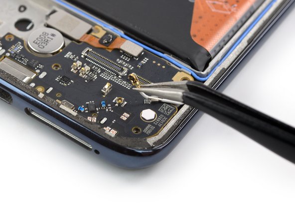 Xiaomi Mi 10 Lite Screen Replacement, Disconnect the coax cable: crwdns2935265:019crwdnd2935265:02crwdnd2935265:03crwdne2935265:0