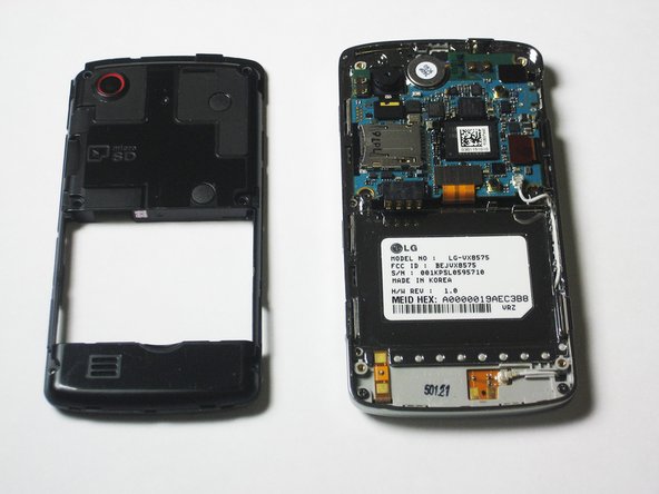 LG Chocolate Touch VX-8575 LCD Screen Replacement: crwdns2935265:04crwdnd2935265:02crwdnd2935265:02crwdne2935265:0