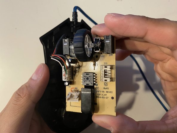 Xtreme Gaming XG-700 Internal Switch Replacement: 手順 4、 2の画像 2